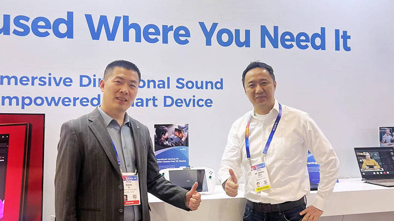 3D One 搭载清听声学定向扬声器聚音屏技术不朽情缘试玩版CES 2025 腾讯游戏掌机(图2)